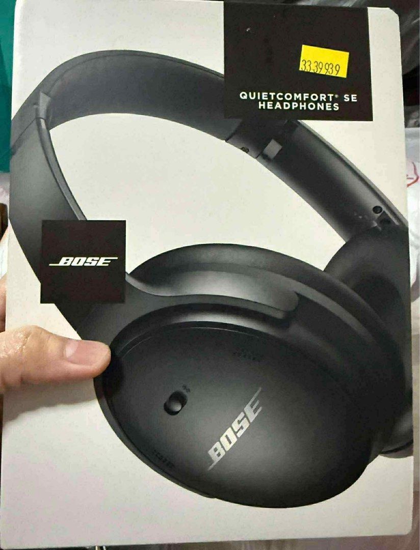 Bose QuietComfort SE Headphones (Category: Headphones & Headsets) located in Quezon City. Submitted by brllnt (Listing ID 1399471965, Image 1). Description: - Bose QuietComfort SE headphones - Over-ear design - Limited Edition Color .