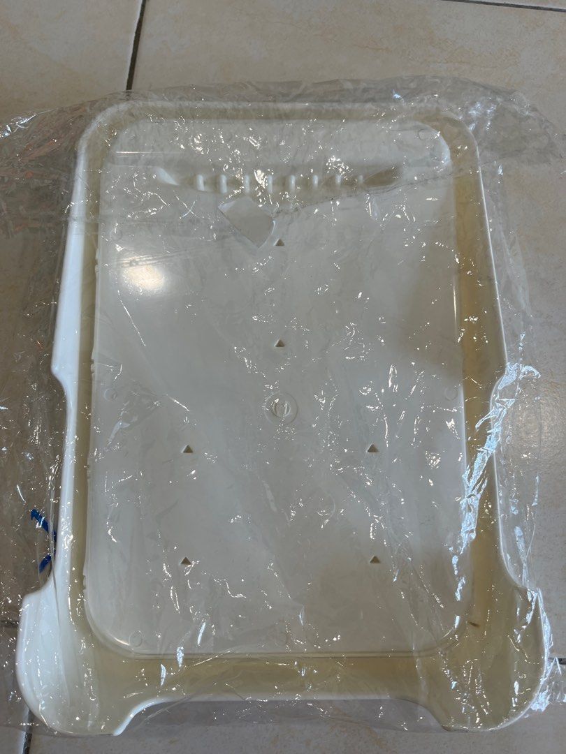Bottle Drying Rack (Category: Breastfeeding & Bottle Feeding) located in Kuala Lumpur. Submitted by reneelsh (Listing ID 1399518752, Image 2). Description: Prefer cod. Once sold is non refundable..