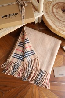 Burberry 博柏利 SS23格紋流蘇裝飾雙面兩穿披風女款米色64238204332675110