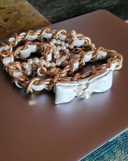 閒置C家白色皮帶  #閒置物品，來回快遞不容易，請考慮清楚入手，不退不換64240257011842110