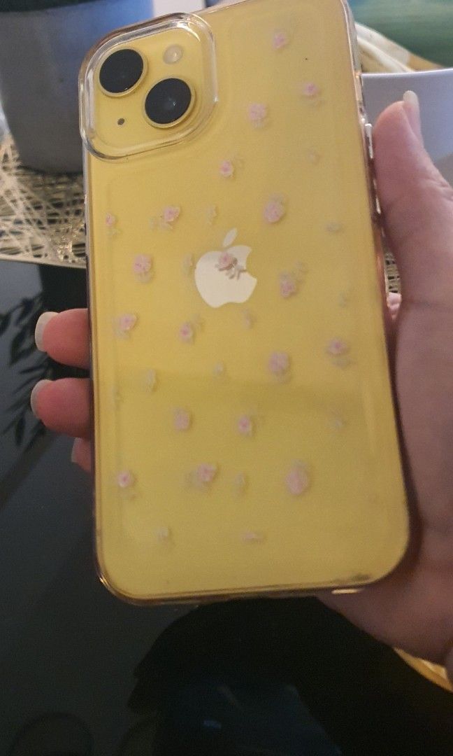 Iphone Clear case with flowers (Category: Cases & Covers) located in Taguig. Submitted by uniquefindsmnl (Listing ID 1399514829, Image 1). Description: .