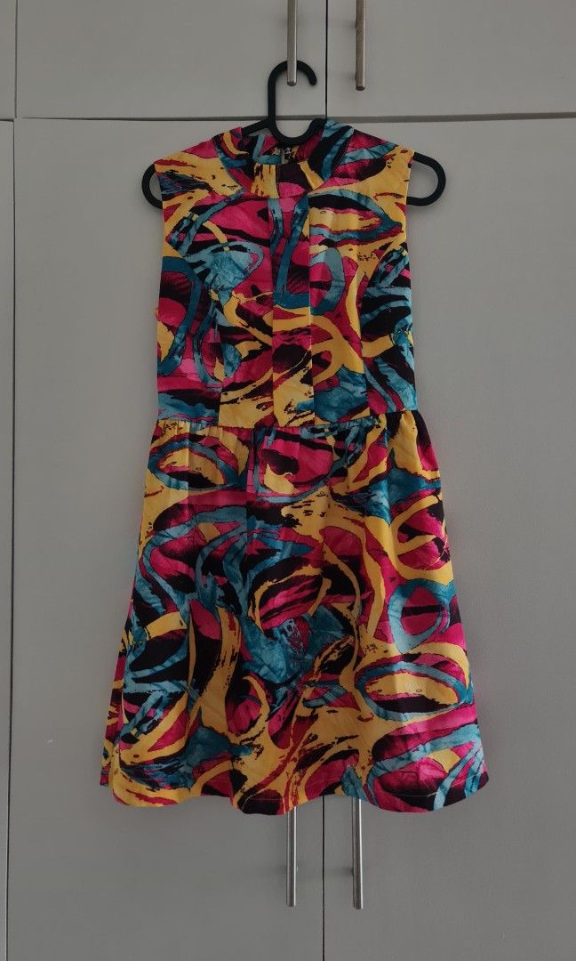 Colorful Party Dress (Category: Dresses) located in Pasig City. Submitted by dayarama (Listing ID 1399594999, Image 2). Description: .