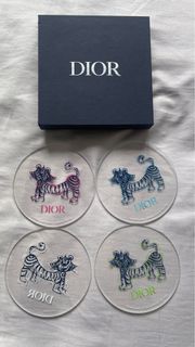 Dior特別版珍藏杯墊，可愛老虎造型， 10分精64236713999361110