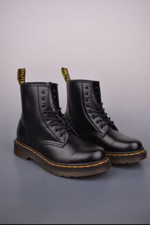 💎品質保障💎Dr.Martens 馬汀博士馬丁靴 1460經典款8孔系列黑色硬皮64234843572097110