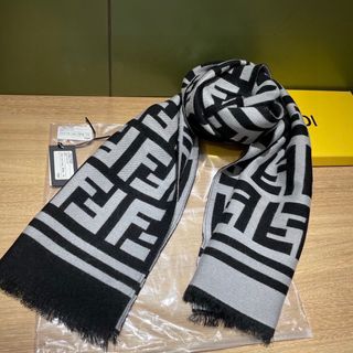 💎Quality Assurance💎 FENDI Rectangular Black Wool Silk Knitted Scarf Size: 180*35cm64245520632321110
