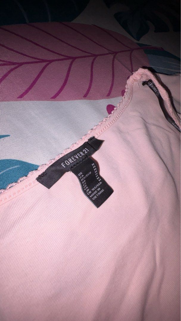 forever 21 baby pink top (Category: Longsleeves) located in Muntinlupa City. Submitted by myous.ph (Listing ID 1399612283, Image 3). Description: — last price posted, no more haggling — mod: j&t / lalamove — mop: gcash (payment first basis) — buyer will shoulder sf — loc: muntinlupa.