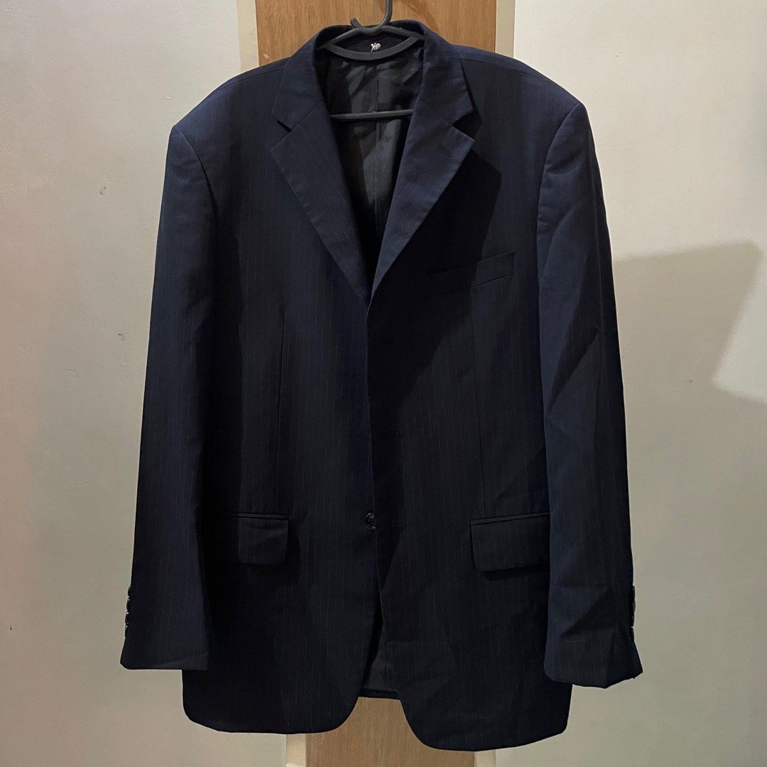 Garochi Super 150S Mix Wool Blazer Coat (Category: Coats, Jackets and Outerwear) located in Paranaque City. Submitted by eiiaaa (Listing ID 1399452752, Image 1). Description: - Garochi pinstripe blazer - Super 150S wool blend - 21 inches shoulder length - 32 inches full length - Classic three-button closure - Multiple pockets (inside & out) - Dry clean only - Stylish design.