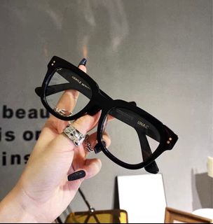 Gm GENTLE M0NSTER  una.cn平光鏡 鏡腿字母刻印防曬防紫外線板材鏡架方形 太陽眼鏡 男女同款情侶款黑色 Sunglasses64243747295233110