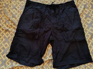 GU 黑色短褲 M 碼64240419985411110