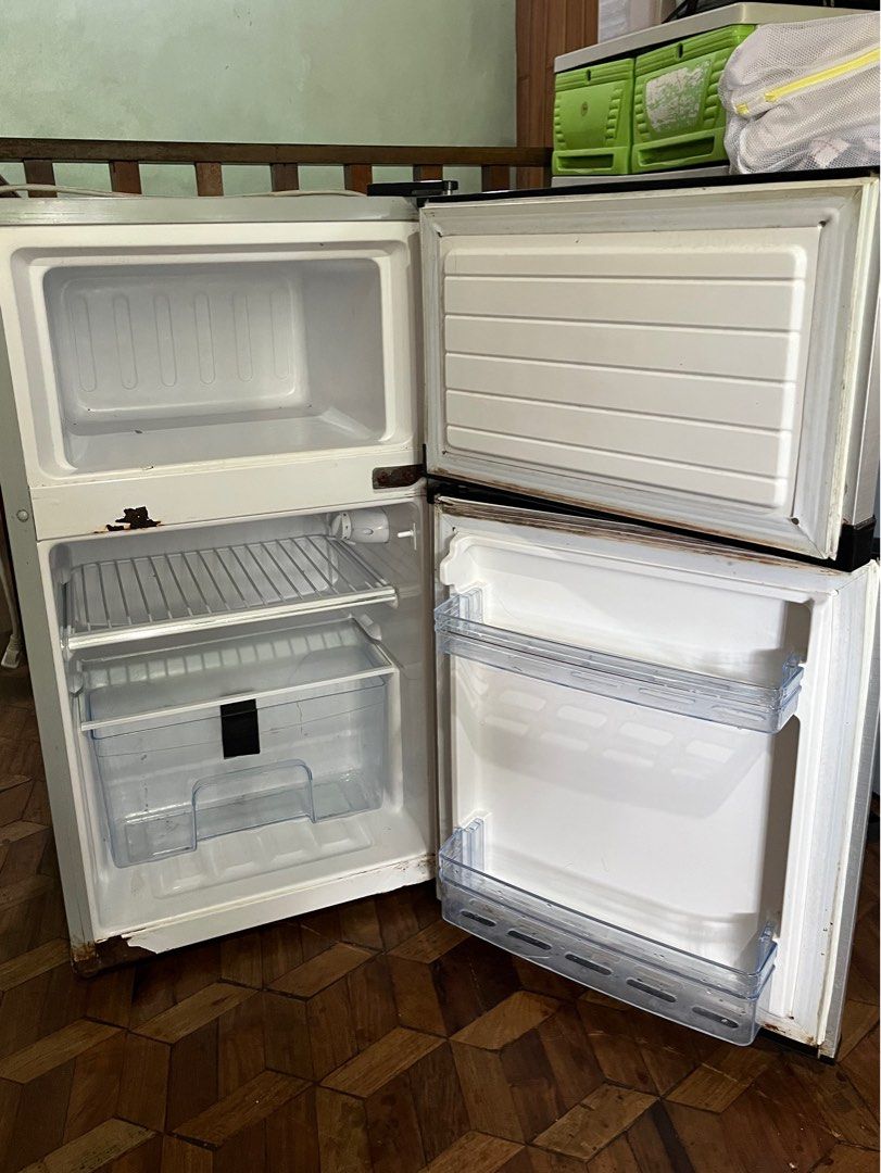 Hanabishi Two-Door Mini Refrigerator (Category: Refrigerators and Freezers) located in Las Pinas. Submitted by prelovedandetc (Listing ID 1399513427, Image 2). Description: Works perfectly. Minor flaws (as seen in picture) but no issues on keeping items cold. Price is negotiable original price is 9,999 RFS: upgrading.