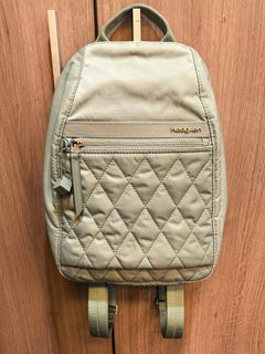 (Category: ) located in . Submitted by maifabfinds (Listing ID 1399466080, Image 1). Description: .