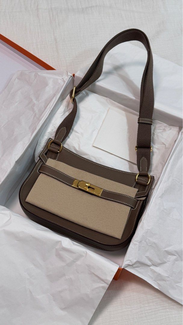 Hermès Mini Jypsiere (Category: Luxury Bags & Wallets) located in Quezon City. Submitted by jeffgalang (Listing ID 1399504705, Image 2). Description: Hermes Mini Jypsiere Color: Etoupe Hardware: Gold Brand new, Kept unused Bought last Jan 2025. Stamp W Complete set: Box, receipt, paperbag, dustbag, careguide.