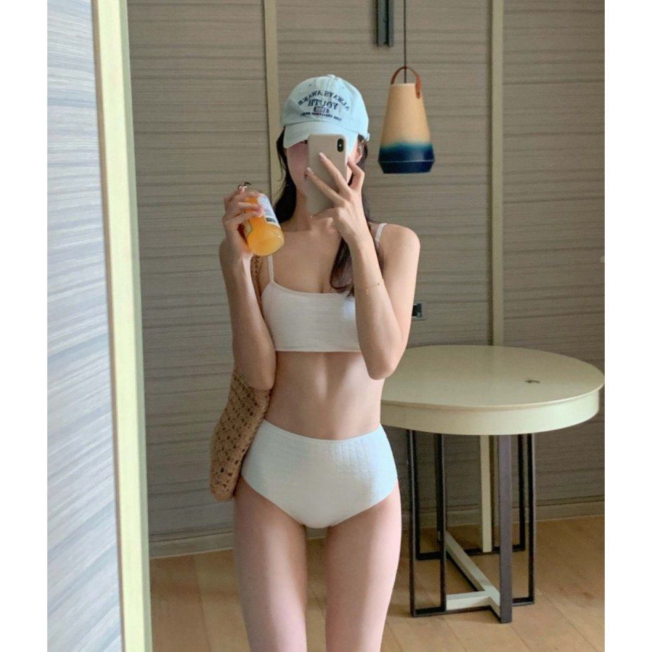 Highwaisted Bikini Set in White (Category: Bikinis & Swimsuits) located in Manila. Submitted by azishops (Listing ID 1399453101, Image 1). Description: Size: M (check photos for sizing reference), fits XS-S frames more Bought in the orange app for 500 Never used Rfs: wrong size, too small for me No when worn pics.