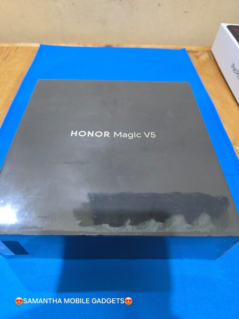 Honor Magic V5 16gb 512gb Openline Global Variant (Category: Android Others) located in Manila. Submitted by lenweltong05295 (Listing ID 1399611344, Image 2). Description: Honor Magic V5 16gb 512gb Openline Global Variant Brandnew Sealee with Warranty Onhand Stock.