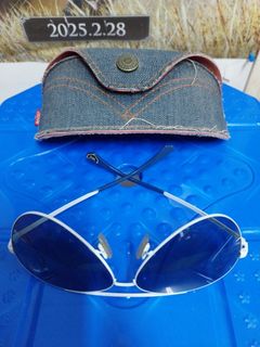 Levi's 藍色太陽眼鏡64239556599555110