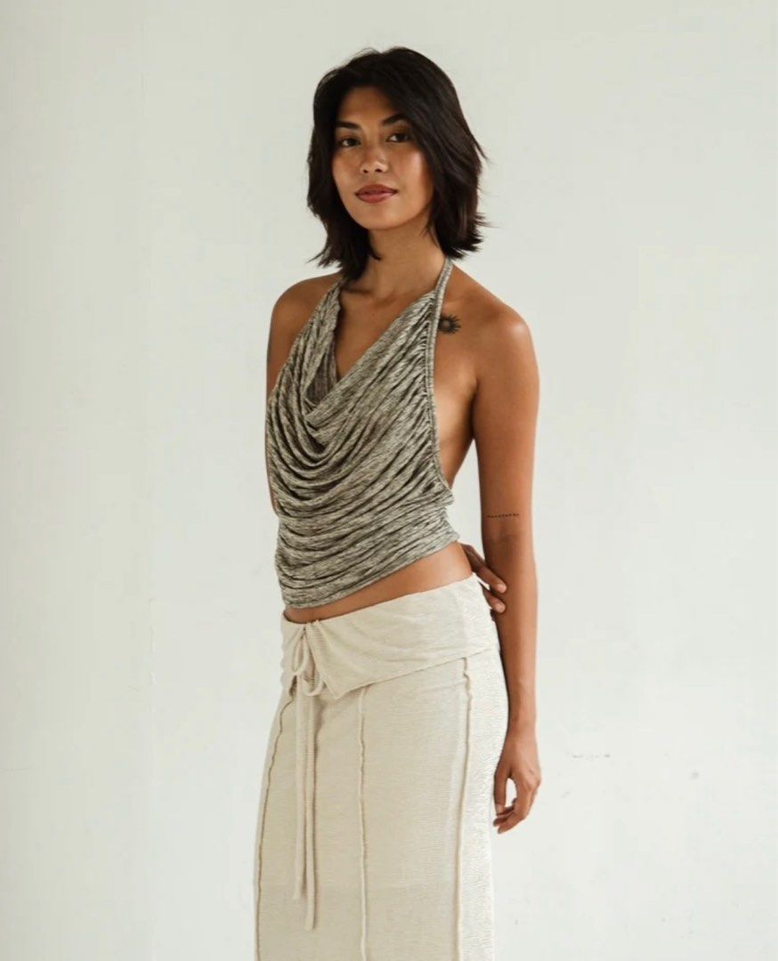 LF: MERAKIBOWY RIZZI METALLIC GREY TOP (Category: Sleeveless) located in Quezon City. Submitted by fmt27 (Listing ID 1399463837, Image 1). Description: -Looking for size XS -Can pay now -Lmk your price .