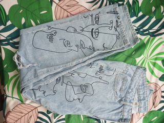 (Category: ) located in . Submitted by themightythrift (Listing ID 1399532375, Image 1). Description: .