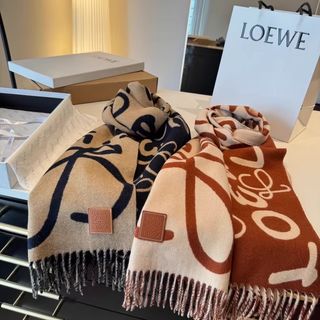 🌟官網授權商家🌟Loewe 羅意威雙面塗鴉圍巾，焦糖配白配色64234320396547110