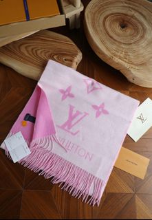 LOUIS VUITTON 雙面流蘇山羊絨絨線圍巾男女同款64237769201922110