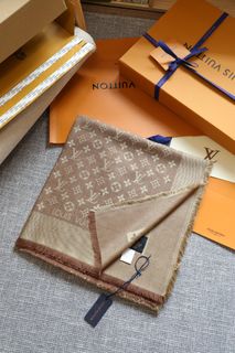 LOUIS VUITTON 路易威登純色休閒羊絨圍巾男女同款啡色64238735543426110