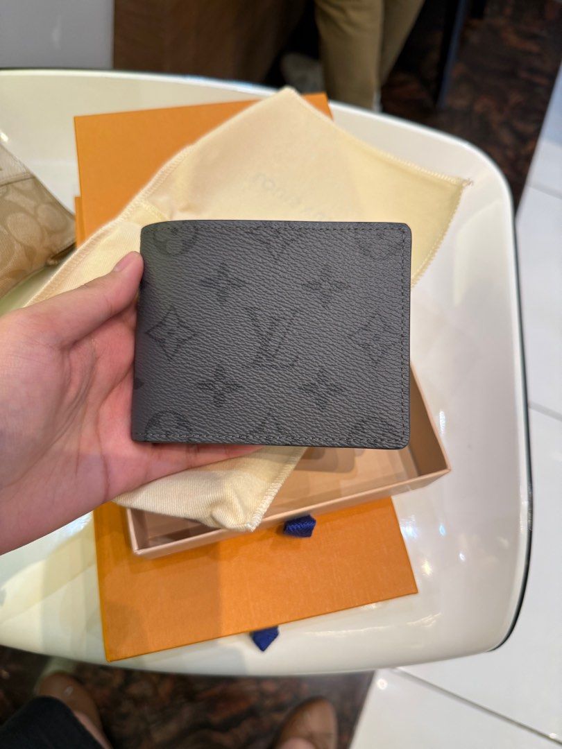 Louis Vuitton Multiple and Slender Wallet (Category: Luxury Bags & Wallets) located in Manila. Submitted by ccluxuryy (Listing ID 1399602810, Image 2). Description: LV Men’s Bifold Wallet Multiple Wallet Monogram Eclipse Slender Wallet Reverse Mono Microchipped Brand new Comes with dust bag, box and paper bag P26k each FIXED Location: Merville, Paranaque Meet up: MOA, DLSU, Newport, Greenbelt, BGC Delivery: Grab, Lalamove or LBC Guaranteed authen