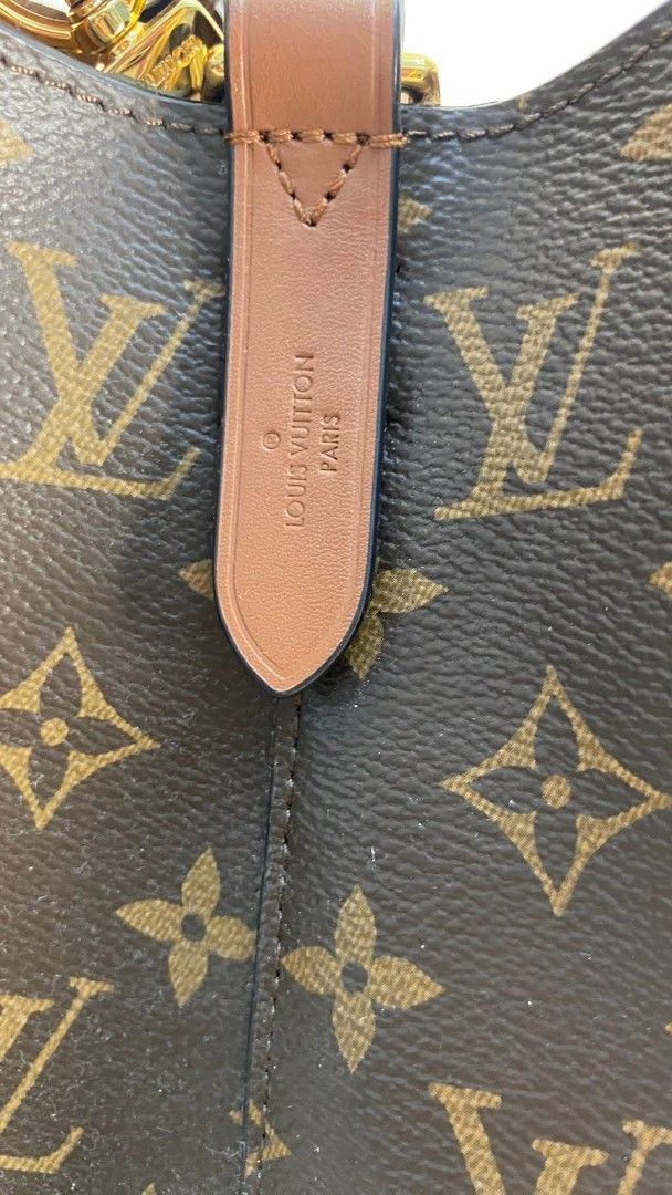 Louis Vuitton NeoNoe Drawstring Bucket (Category: Luxury Bags & Wallets) located in Manila. Submitted by jadasy_vintagefinds (Listing ID 1399481132, Image 2). Description: Preloved LV NeoNoe Drawstring Bucket featuring an adjustable smart strap for crossbody/shoulder carry - In great pre-owned condition - Japan auction Sourced - No papers/card/cert ✅ COD ✅ Meet up ✅ Same-day delivery via Lalamove/Grab ✅ Worldwide shipping via EMS ✅ Nationwide Shi