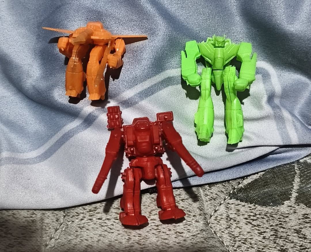 Macross baf (Category: Gundam & Model Kits) located in Pasig City. Submitted by Rona_Alea (Listing ID 1399635841, Image 1). Description: 500 each unbuilt collectible Macross baf.
