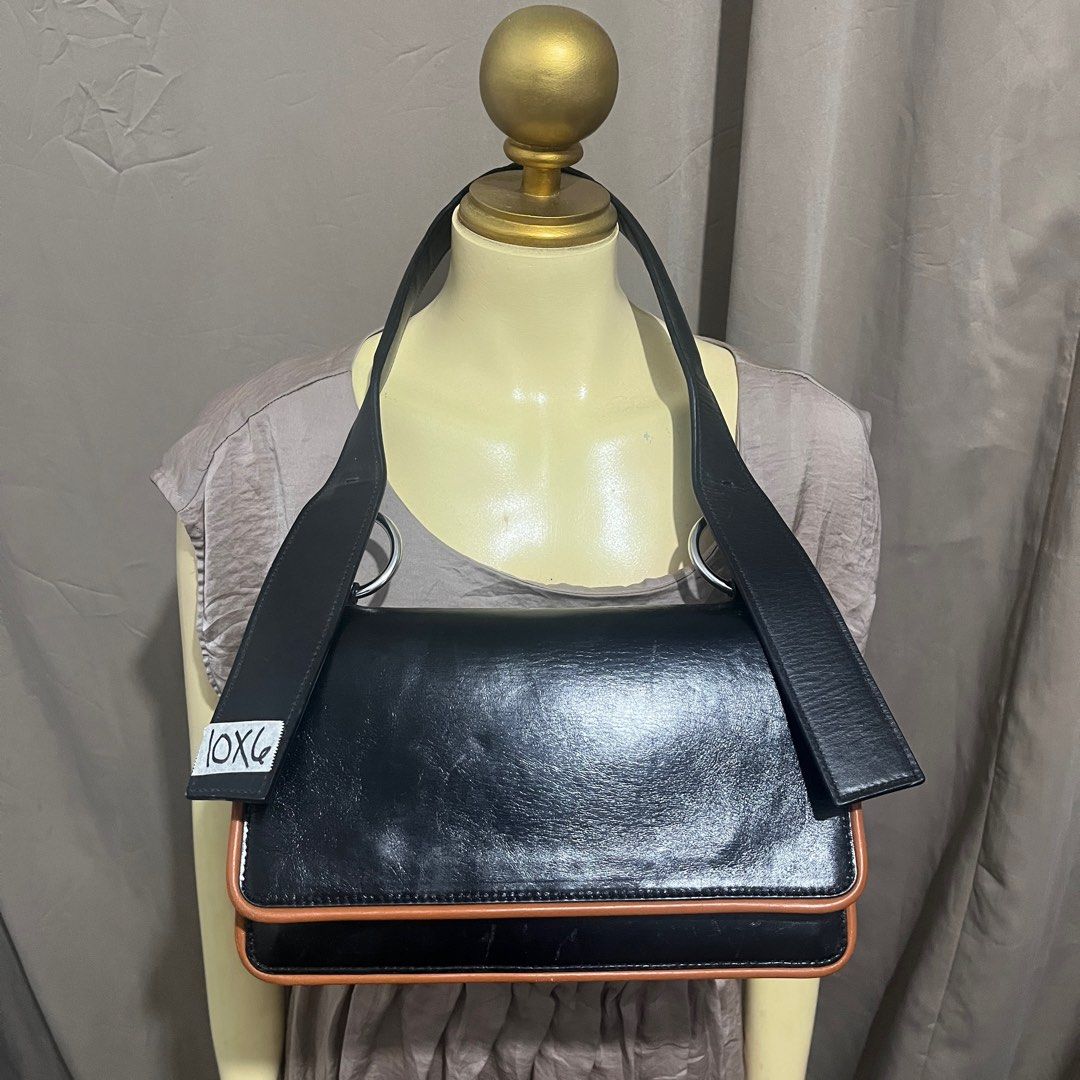 Marni Shoulder Bag (Category: Luxury Bags & Wallets) located in Cabadbaran. Submitted by dfgthriftology (Listing ID 1399593857, Image 2). Description: .