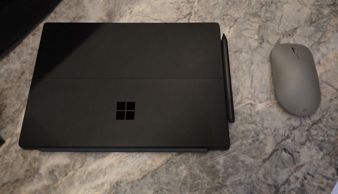 Microsoft Surface Pro 7  with Keyboard, Pen and Mouse