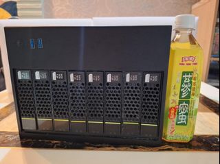 NAS 伺服器  x 8連接埠64240587066115110