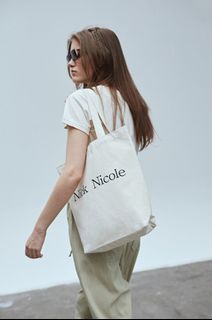 （分類：）位於 。 由 silvaismyname 提交（商品編號 1399455313，圖片 1）。簡介： 。