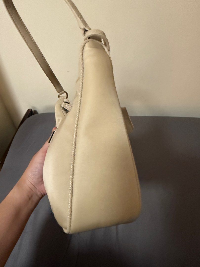 Prade Re Edition 2015 (desserto beige) (Category: Luxury Bags & Wallets) located in Muntinlupa City. Submitted by ksarcones (Listing ID 1399590942, Image 3). Description: Preloved 100% authentic — comes with bag, receipt (pero mejo blurry na) , dustbag, box and cards .