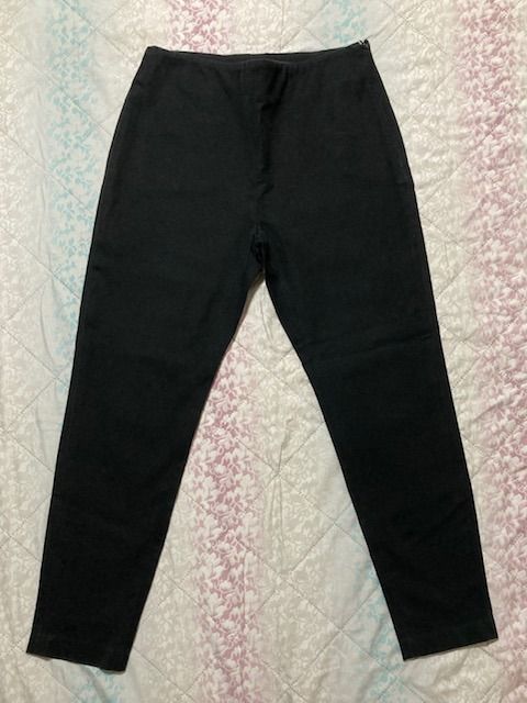 Pre-loved Authentic Uniqlo Rayon Office Pants Size Medium (64 cm) (Category: Other Bottoms) located in Paranaque City. Submitted by vanitelab (Listing ID 1399546390, Image 2). Description: Preloved Authentic Uniqlo Office Pants In very good condition Product Information: Size: Medium (waist 64cm, hip 91cm) Measurements when laid flat: waist - 14 inches (28 inches) hips - 17 inches (34 inches) length - 32 inches waist to crotch - 10 inches Color: 