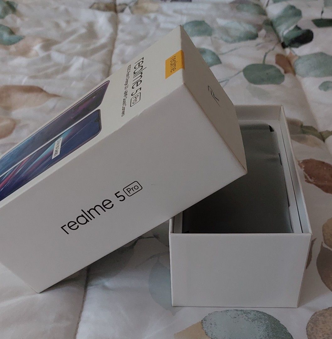 Realme 5 pro (Category: Realme) located in Paranaque City. Submitted by kutings (Listing ID 1399459799, Image 1). Description: Realme 5 pro,crystal green,8GB Ram/128GB storage,6.3 inch dew drop full screen display,2340x1080 pixels Full HD+.48 MP main camera,8MP wide angle,2 MP macro,2MP depth sensor quad camera. Front camera 16MP.Battery 4035 mah. In original box. In good condition..