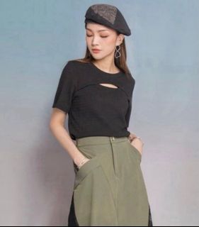 Rococo黑色短袖上衣64239556741121110