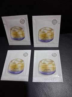 SHISEIDO VITAL PERFECTION  賦活緊緻提拉眼霜 每包0.2ml 每包3元到期日2028年64242863287683110