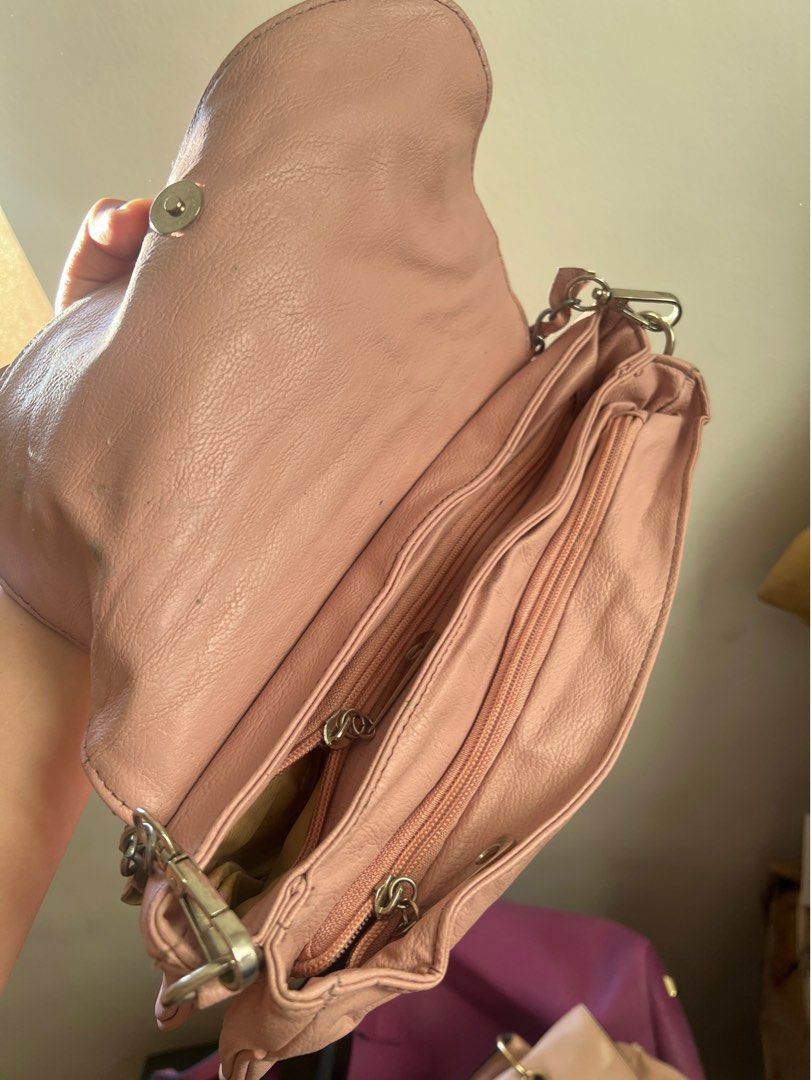 SHOULDER BAG FOR OCCASIONS (PEACH COLOR) (Category: Shoulder Bags) located in Bulacan. Submitted by akcoliva (Listing ID 1399577605, Image 3). Description: Perfect for events and occations Used but not abused. (Need lang punasan) No dents and issue Loc . Sjdm bulacan Mod: same day delivery lala move / grab Jnt (defenda on your loc).
