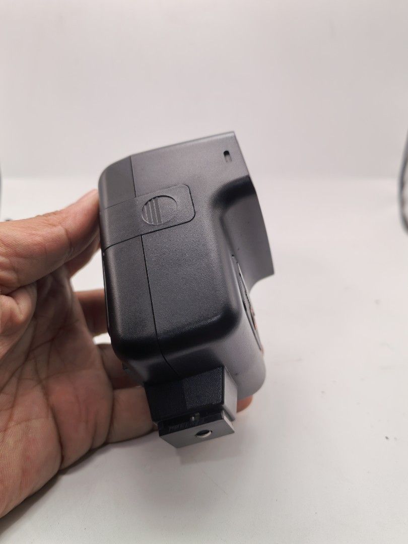 Sunpak Auto 20SR Camera Flash (Category: Flashes) located in Cebu City. Submitted by dudes_villanueva (Listing ID 1399455610, Image 3). Description: Sunpak Auto 20SR Camera Flash. Note: Tested Working. All sales final and non-refundable. Battery not included for testing and demo only. 📌It is a shoe-mount flash designed for use with older film cameras. 📌The flash has both manual and automatic metering modes. 📌It operates on two AA batteries. 📌