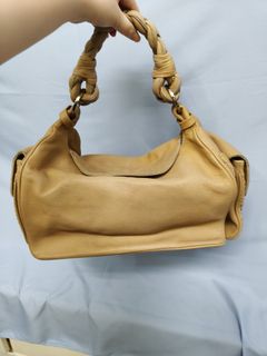 棕色皮革肩袋64242491112321110