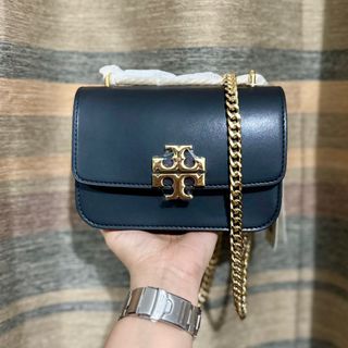 (Category: ) located in . Submitted by mimilsfinds (Listing ID 1399622938, Image 1). Description: .