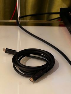 Thunderbolt 4 2meter 40GBps 100Watt Cable (Active)64242312735875110