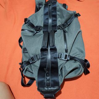 (Category: ) located in . Submitted by bagsforless16 (Listing ID 1399613833, Image 1). Description: .