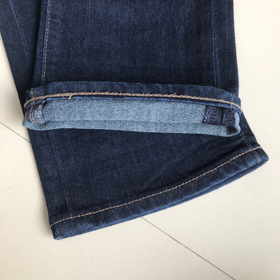 UNIQLO BLUE JEANS MIRACLE AIR