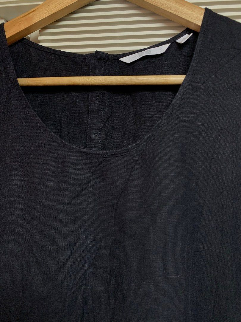UNIQLO linen dress (Category: Dresses) located in Bislig. Submitted by styleeee (Listing ID 1399525316, Image 2). Description: size small on tag .