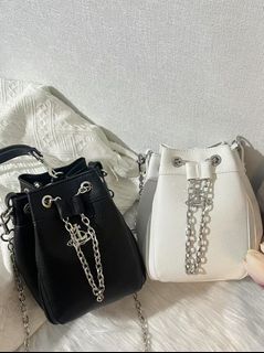 💎Trusted Seller💎 Vivienne Westwood Black and White Quilted Drawstring Bucket Bag64241107760131110