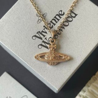 Vivienne Westwood Mini Bas Relief Orb 頸鏈24664239408656514110