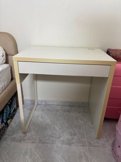 (Category: ) located in . Submitted by uhhhsales (Listing ID 1399598652, Image 1). Description: .