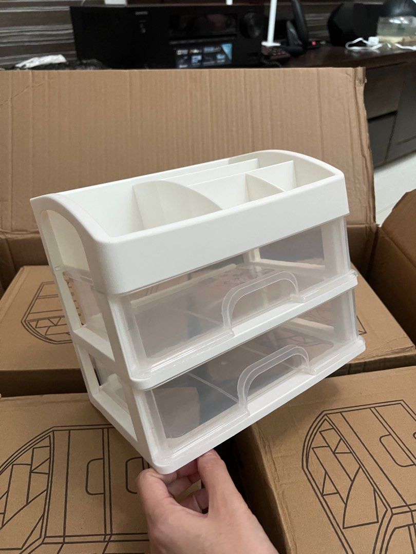 2 Layer Make Up Organizer (Category: Storage Boxes & Baskets) located in Tagaytay City. Submitted by cherieclothingph (Listing ID 1399740766, Image 1). Description: 5 pcs Open for take All 2 Layer Organizer 550 Tagaytay pick up.