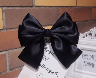 黑色緞面蝴蝶結髮飾配6cm鴨嘴夾64246019784706110