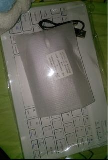 Bluetooth Wireless Keyboard and Mouse Set (White)